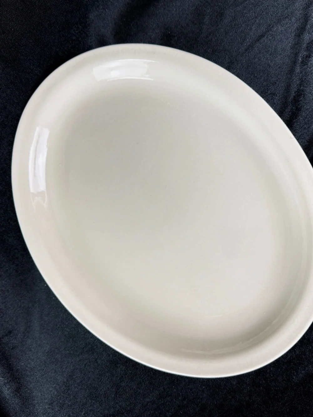 Buffalo China Lg Oval White Platter 13.5 X 11 in Thanksgiving Restaurant Ware